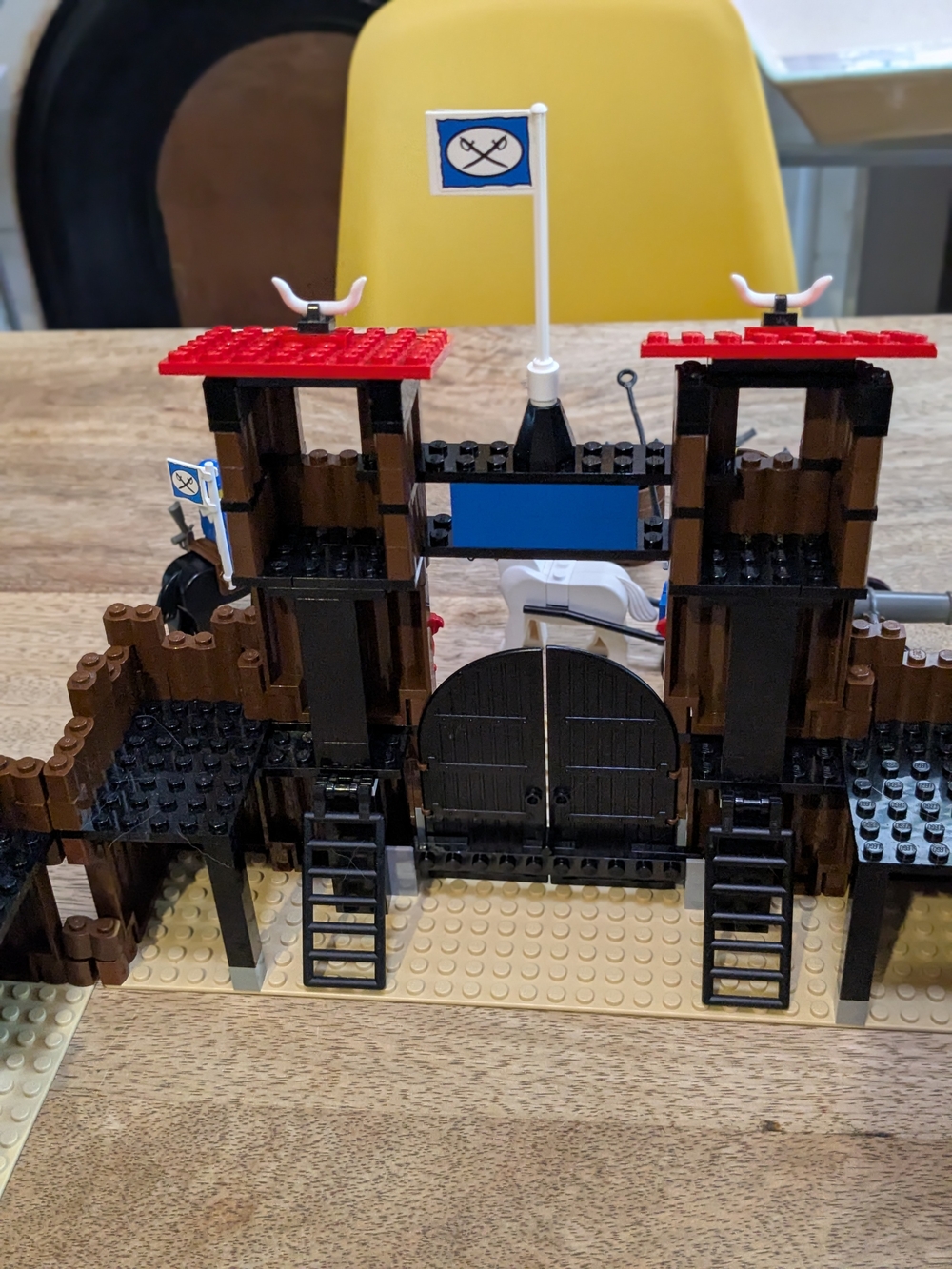 🔥 LEGO 6769 Fort Legoredo (1996) — RARE Classic Western Fort! 🔥 - Picture 7 of 16
